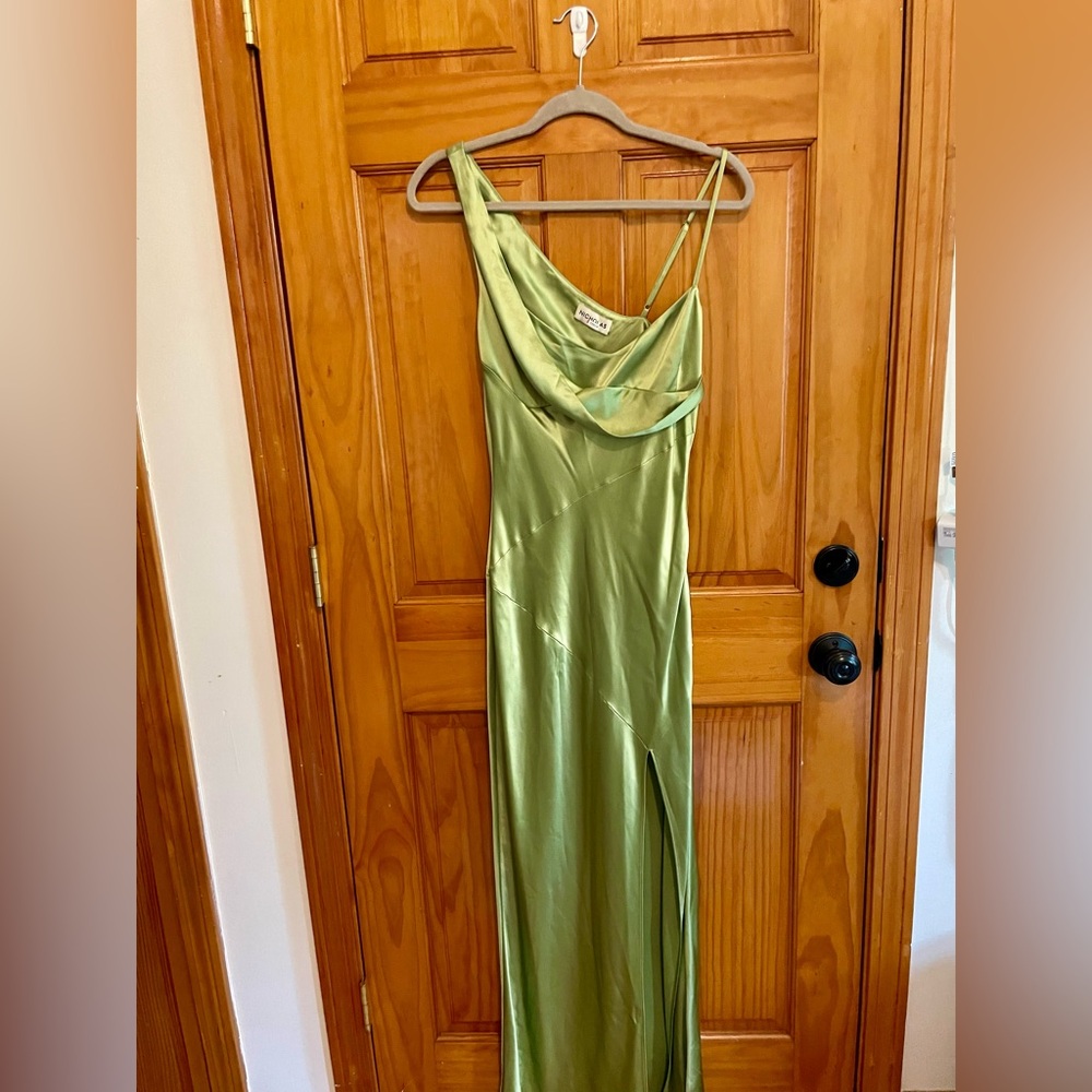 NICHOLAS Ariah Draped Satin Maxi Dress Limelight Green Women’s Size 8 NEW - Picture 3 of 4
